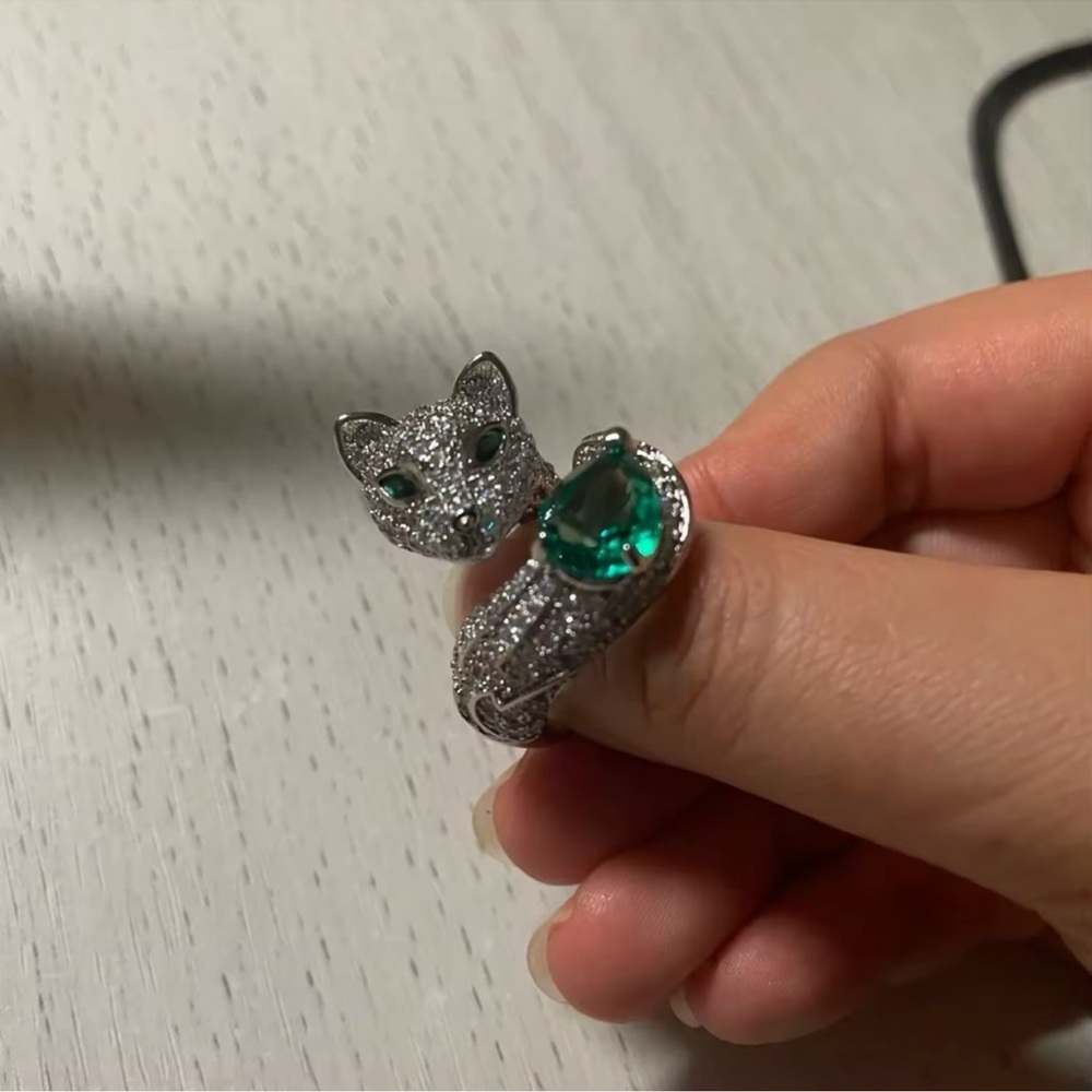 Panthere Diamond Green Crystal Silver Ring - Picture 6 of 7
